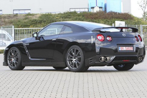 Nissan GT-R 2012