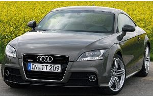 Prova su strada per la nuova Audi TT 
