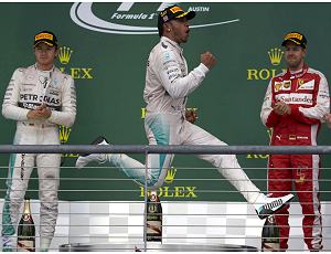 Lewis Hamilton campione del Mondo 2015, eguallia il suo idolo Ayrton Senna