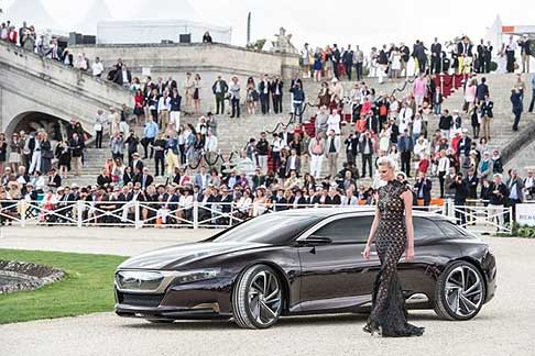Le 7 concept car esposte in Francia a Chantilly