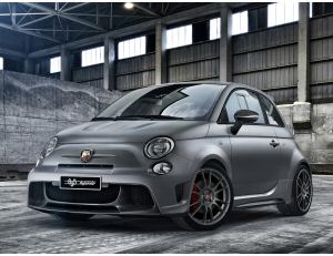 Abarth 695 biposto, auto ufficiale della Gumball 3000 