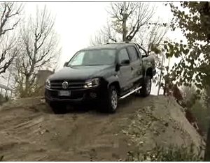 Motor Show 2011: al volante di Volkswagen Amarok e Caddy 4Motion