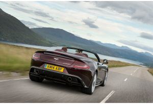 Aston Martin Vanquish GT e Rapide S MY2015 ancora pi dinamiche 
