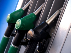 Prezzi benzina: raccolti in una banca dati