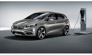 BMW Active Tourer Concept al Salone di Parigi 2012