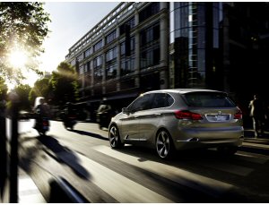 BMW al Salone di Parigi, linnovazione in mostra