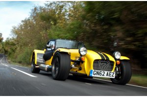 Supersport R, la Caterham presenta una nuova versione della mitica Seven