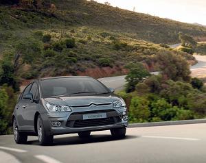La Citroen C4 si acquista su Facebook: sconto di 6 mila euro per gli utenti