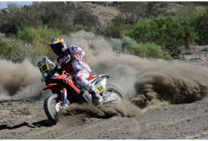 Dakar 2 stage: vince Stephane Peterhansel, Sunderland si impone per le bike