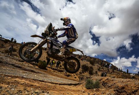 4° Stage del Rally Raid, vincono Peterhansel per le auto e Goncalves per le moto 4° Stage del Rally Raid, vincono Peterhansel per le auto e Goncalves per le moto