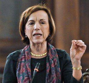 Licenziamenti: scontro tra ministri
