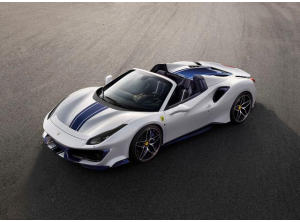 Ferrari 488 Pista Spider: special car a Pebble Beach