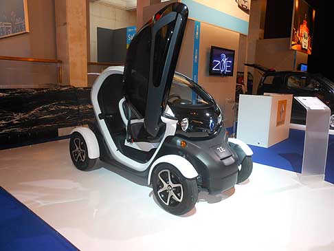 Renault - Renault Twizy zero emission si pu effetturare il test drive H2Roma 2012