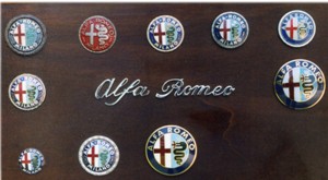 Un francobollo con lAlfa Romeo Giulietta 