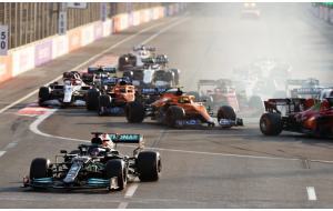 Gara da brivido in Azerbaijan con la vittoria di Sergio Perez