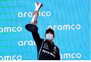 Trionfo di Lewis Hamilton nel gran premio di Spagna