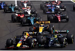 Nel Gran Premio dUngheria dominio di Max Verstappen