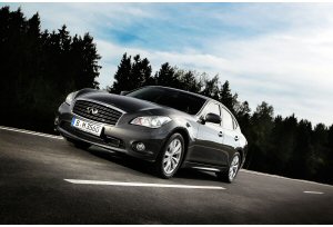 Infiniti M 2013, fascino senza compromessi