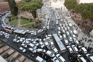 Auto benzina e diesel, stop alla produzione in pochi anni