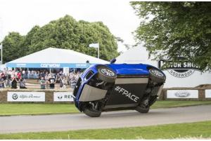 Jaguar F-Pace spettacolare a GoodWood