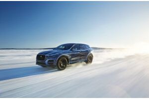 Jaguar F-Pace, i test in attesa del debutto a Francoforte