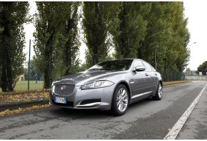 Jaguar XF MY2014, efficiente e tecnologica 