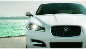 Jaguar XF 2013, pi ecologica con il nuovo diesel ECO2