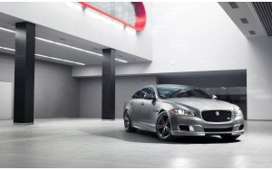 Jaguar XJR, il debutto al Salone di New York