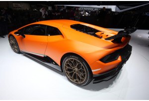 Lamborghini Huracan Performante: immagini live da Ginevra