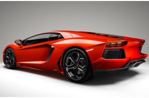 Lamborghini Aventador: presentata a Ginevra la nuova sportiva del Toro