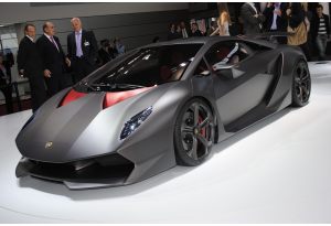 Parigi: ecco la Lamborghini Sesto Elemento!