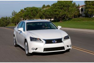Lexus: a Ginevra con la gamma rinnovata