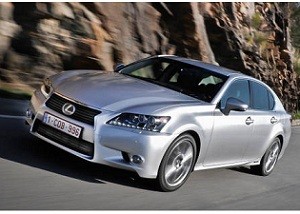 Nuova Lexus GS 450h, prima berlina premium full hybrid