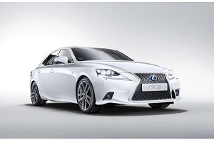 Lexus IS Hybrid, Google Maps a bordo