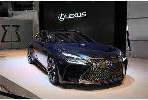 Lexus LF-FC Flagship Concept in anteprima al Salone di Tokyo