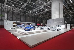 Al Salone di Shanghai il brand Lexus offre eleganza e tecnologia
