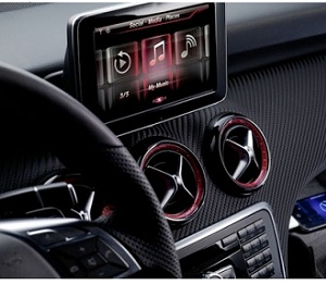 Mercedes Classe A, iPhone integrato sul display
