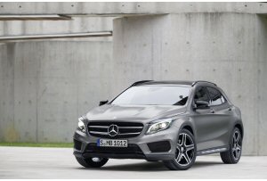 Mercedes GLA, a Francoforte sfila il nuovo Suv della gamma tedesca