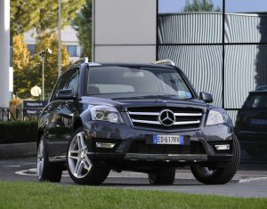 Mercedes GLK 2011: si aggiorna il SUV della Casa della Stella