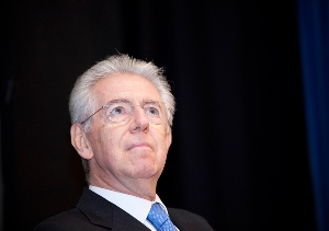 Monti da Seul parla della situazione italiana