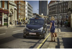 Londra: con Nissan NV200 il black cab si fa green