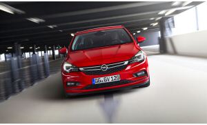 Nuova Opel Astra, pi leggera e compatta