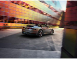Porsche: pronto il restyling della 911 Cabriolet 