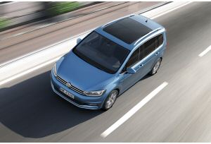 Nuova Volkswagen Touran, il restyling debutta a Ginevra