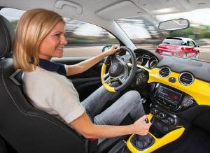 Opel Adam: al volante con Siri