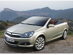 Opel Astra Cabrio, la casa conferma il debutto per il 2013