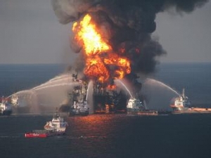 Golfo del Messico, continua la fuoriuscita del greggio dalla piattaforma BP