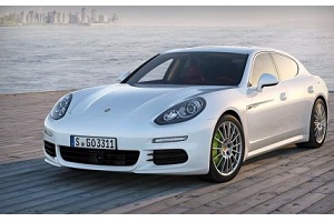 La nuova Porsche Panamera al Salone di Shangai