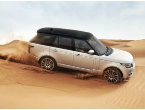 Range Rover, pi lusso e leggerezza per il suv premium