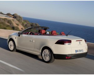 Renault Megane CC Floride, rivive il fascino degli anni Sessanta
